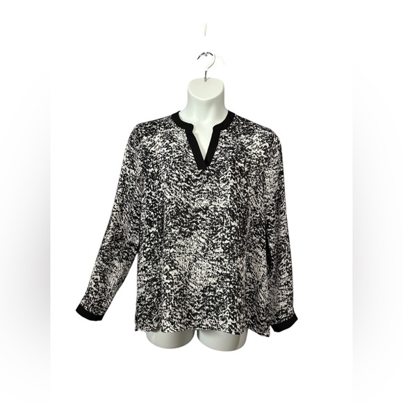 NEW, Kenneth Cole Select, Blouse, Black & White Abstract Print (XL) - Picture 4 of 10